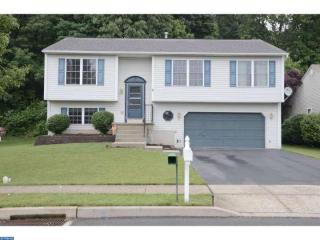 4381 Sutton Cir, Reading, PA 19606-8928