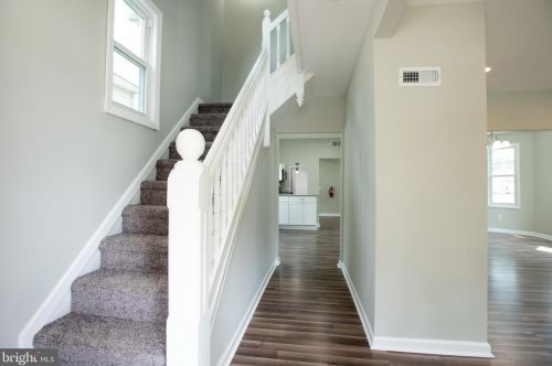 128 Edith Ave, West Deptford, NJ 08096-3522
