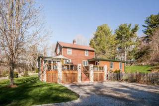 560 Leetes Island Rd, Branford, CT 06405-3315
