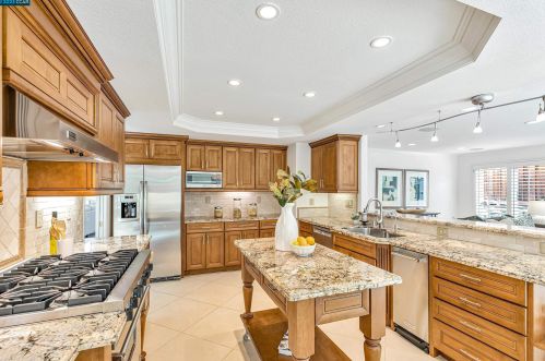 416 Gold Lake Ct, Danville, CA 94506-1239