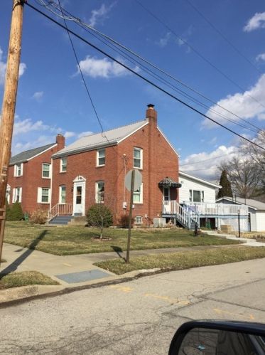 2302 Delaware Ave, New Castle, PA 16105-2212