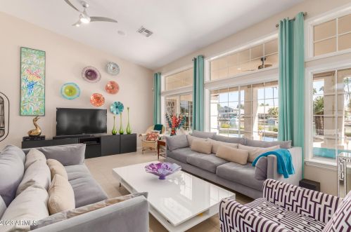 1833 Willow Tree Ct, Gilbert AZ  85234-4933 exterior