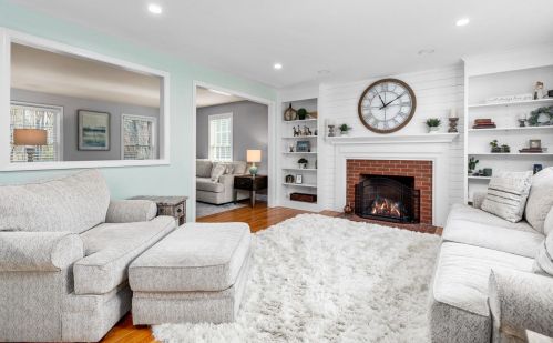 49 Sandy Ln, Dover NH  03820-5900 exterior