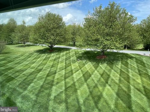 12 Bittersweet Dr, Cochranville PA  19330-1406 exterior