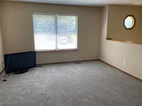 2256 Deblin Dr, Cincinnati, OH 45239-5610