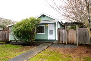 517 2nd St, Puyallup, WA 98371-5876
