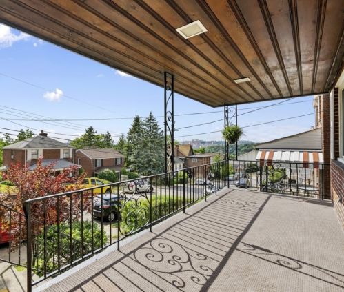 4331 Lydia St, Pittsburgh, PA 15207-1152