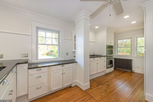 422 Grove St, Montclair NJ  07043-2228 exterior