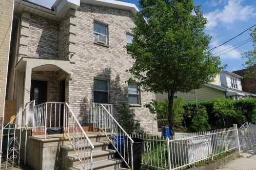 1438 Hollywood Ave, Bronx, NY 10461-6031