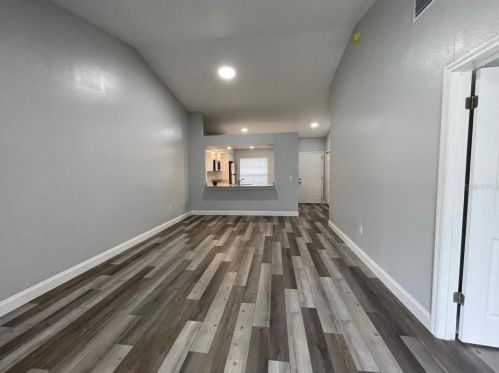 1219 Barefoot Bay Dr, Orlando, FL 32824-6235