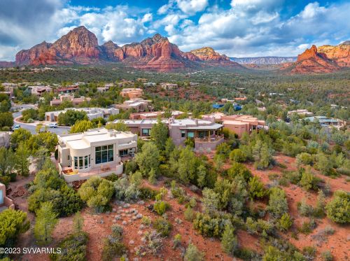 215 Calle Francesca, Sedona AZ 86336-4761 exterior