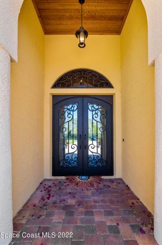 3618 Indian Riv Dr, Cocoa FL 32926-8705 exterior