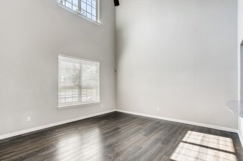 720 Greenville Ave, Richardson TX  75081-4112 exterior