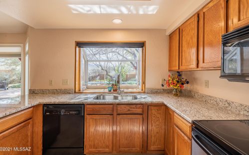 4421 Paseo De Los Cerritos, Tucson AZ 85745-9552 exterior