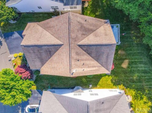4 Appleby Dr, Helmetta, NJ 08828-1169