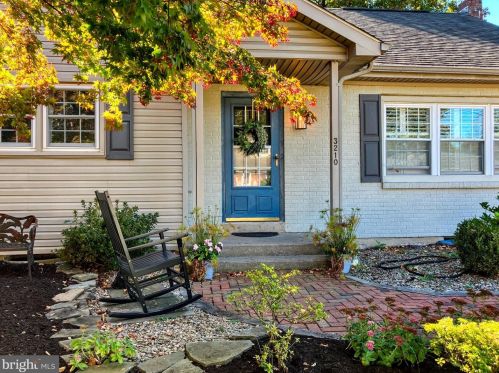 3210 Highland Dr, Easton PA  18045-2012 exterior