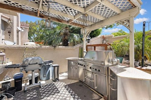24 Morning Glory, Trabuco Canyon CA  92688-1522 exterior