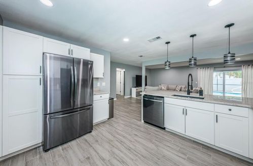 5604 102nd Ave, Pinellas Park FL  33782-3306 exterior