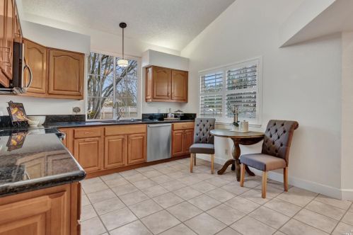 610 Rose Dr, Benicia CA  94510-3756 exterior