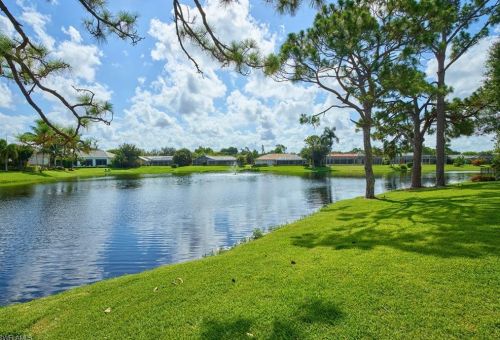 527 Devils Ln, Naples FL  34103-3021 exterior