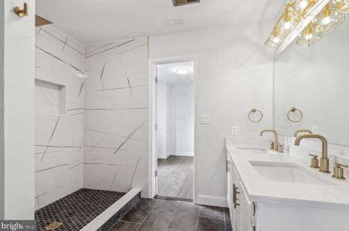 1860 Bryant St, Washington DC  20018-3671 exterior