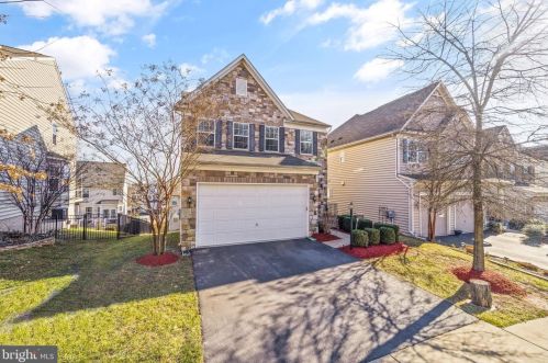 3488 Eagle Ridge Dr, Woodbridge, VA 22191-6567