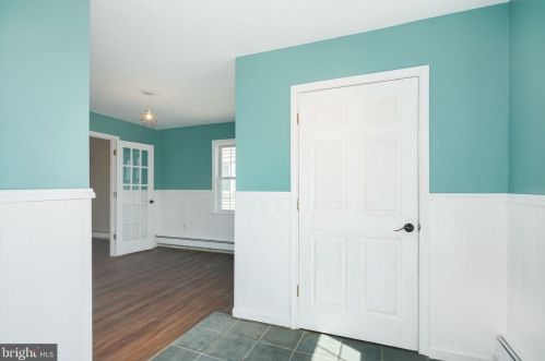 127 Lebbie Ln, Fairless Hills, PA 19030-2403