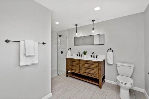 454 Mcmurray Rd, Canonsburg PA  15317-0024 exterior