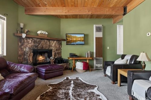 824 A Ln, Big Bear City, CA 92314-9303