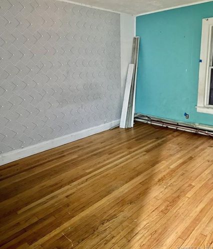 198 Broad St, Meriden CT exterior