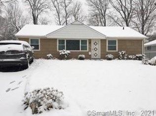 38 Hearthstone Ct, Stamford, CT 06902-4307