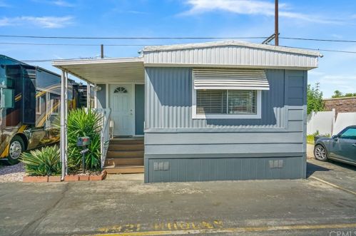 4921 Holly Ave, Long Beach, CA 90805-6719