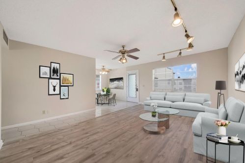 238 Burgundy, Delray Beach, FL 33484-5459