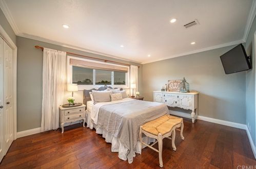 4237 Sussex Cir, Cypress CA  90630-2742 exterior