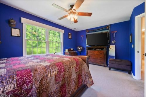 12 Stacey Ct, Sparta NJ  07871-1000 exterior