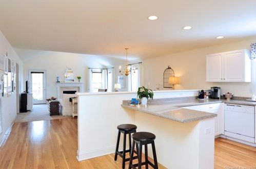 157 Jennifer Ln, Sandy Hook CT  06482-1705 exterior