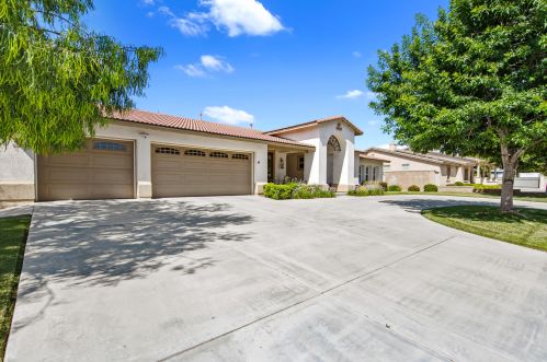 981 Park Ave, San Jacinto CA  92583-5407 exterior