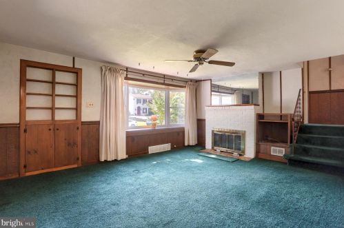 6114 Blue Grass Ave, Harrisburg PA 17112-2327 exterior