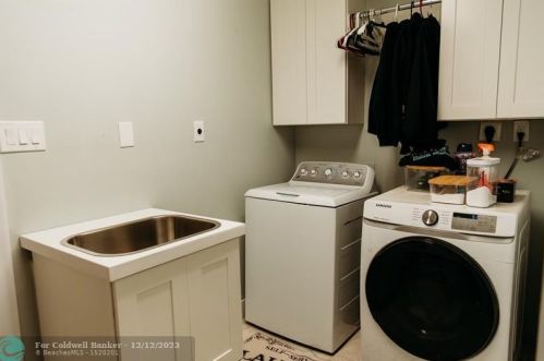 430 Emerald Ave, Fort Pierce FL  34945-2123 exterior