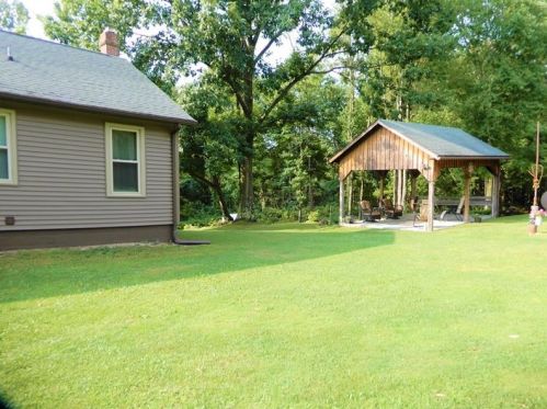 45 Griffin Rd, Sandy Lake, PA 16145-3313