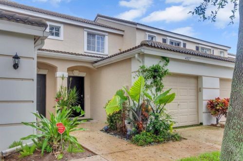 4827 Palmbrooke Cir, West Palm Beach, FL 33417-7540