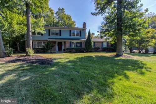 639 Clifton Dr, Bear DE  19701-2149 exterior