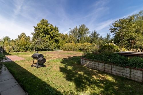 521 Sunnyside Ave, Redlands CA  92373-5635 exterior