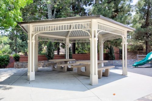 21233 Cottonwood Ln, Walnut CA  91789-3332 exterior