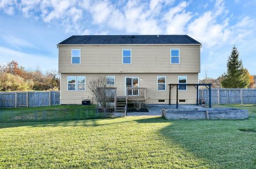 135 Spring Flower Way, Pataskala OH 43062-6997 exterior