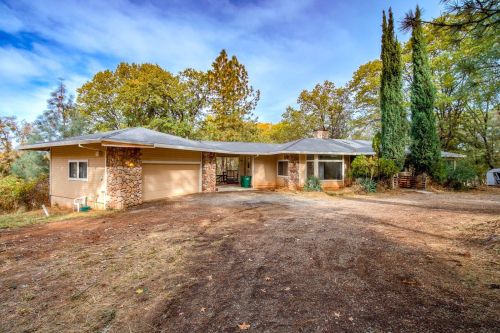 13106 Amber St, Grass Valley, CA 95949-9518