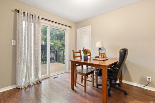 9 El Bonito Way, Benicia CA  94510-2214 exterior