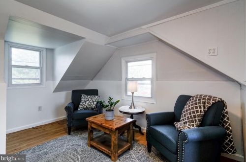 3143 Annandale Rd, Falls Church VA  22042-4243 exterior