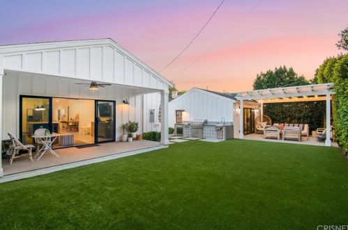 11629 Huston St, North Hollywood, CA 91601-4315