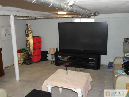 109 Tompkins Ave, South Plainfield NJ  07080-3042 exterior